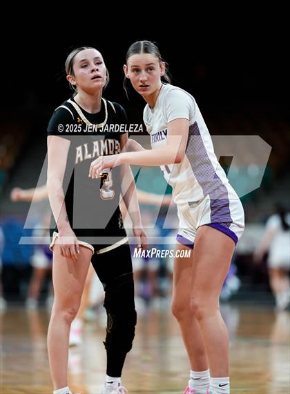 Thumbnail 1 in Alamosa vs. Holy Family (CHSAA 4A Great 8) photogallery.