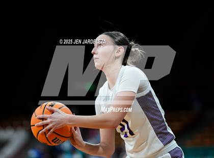 Thumbnail 3 in Alamosa vs. Holy Family (CHSAA 4A Great 8) photogallery.
