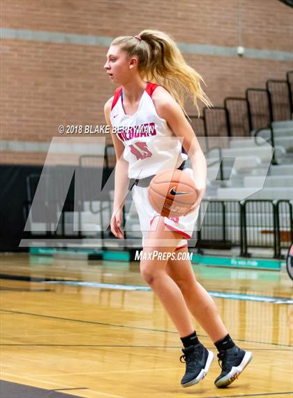 Thumbnail 1 in Mount Si vs. Chaparral (Nike Tournament of Champions) photogallery.