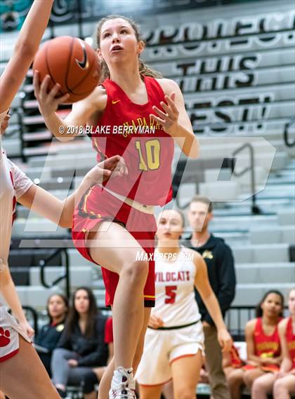 Thumbnail 2 in Mount Si vs. Chaparral (Nike Tournament of Champions) photogallery.