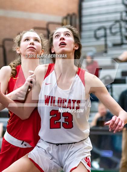 Thumbnail 2 in Mount Si vs. Chaparral (Nike Tournament of Champions) photogallery.