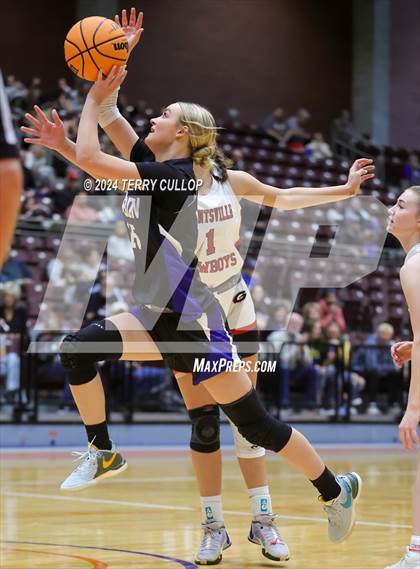 Thumbnail 2 in Grantsville vs. Carbon (UHSAA 3A 3rd / 4th Place) photogallery.