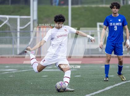 Thumbnail 2 in La Canada vs Los Alamitos (South's Boys Varsity Soccer Tournament) photogallery.