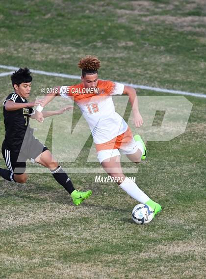 Thumbnail 2 in Edison [Thomas A.] vs Madison (NEISD Tournament) photogallery.