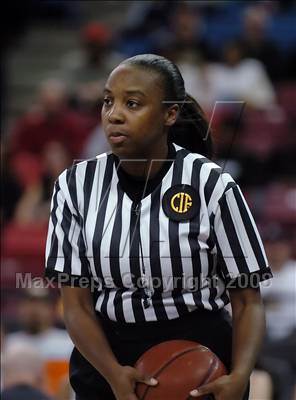 Thumbnail 2 in Mira Costa vs. Archbishop Mitty (CIF State D2 Final) photogallery.