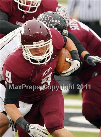 Thumbnail 3 in Rockwall-Heath vs. Sherman (4A Division1 Region ll Semifinal) photogallery.
