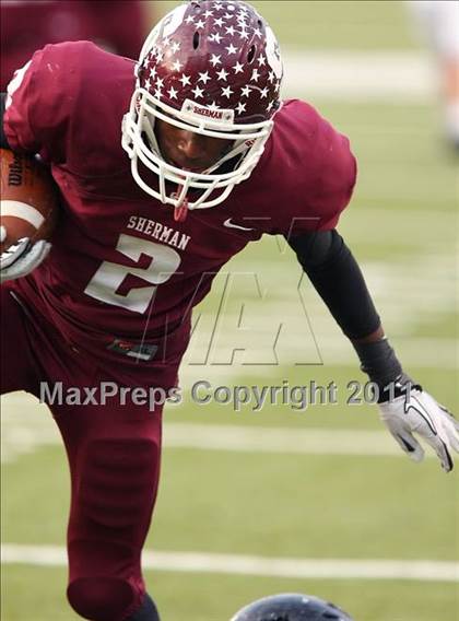 Thumbnail 3 in Rockwall-Heath vs. Sherman (4A Division1 Region ll Semifinal) photogallery.