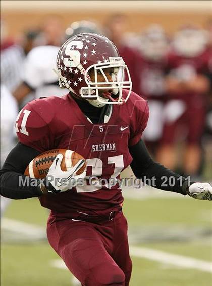 Thumbnail 3 in Rockwall-Heath vs. Sherman (4A Division1 Region ll Semifinal) photogallery.