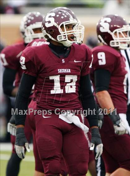 Thumbnail 2 in Rockwall-Heath vs. Sherman (4A Division1 Region ll Semifinal) photogallery.