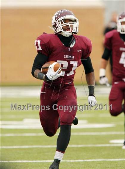 Thumbnail 1 in Rockwall-Heath vs. Sherman (4A Division1 Region ll Semifinal) photogallery.