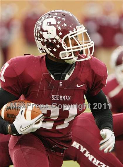 Thumbnail 2 in Rockwall-Heath vs. Sherman (4A Division1 Region ll Semifinal) photogallery.