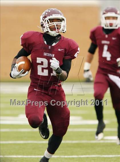 Thumbnail 2 in Rockwall-Heath vs. Sherman (4A Division1 Region ll Semifinal) photogallery.