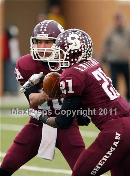 Thumbnail 3 in Rockwall-Heath vs. Sherman (4A Division1 Region ll Semifinal) photogallery.
