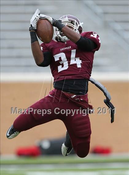 Thumbnail 1 in Rockwall-Heath vs. Sherman (4A Division1 Region ll Semifinal) photogallery.