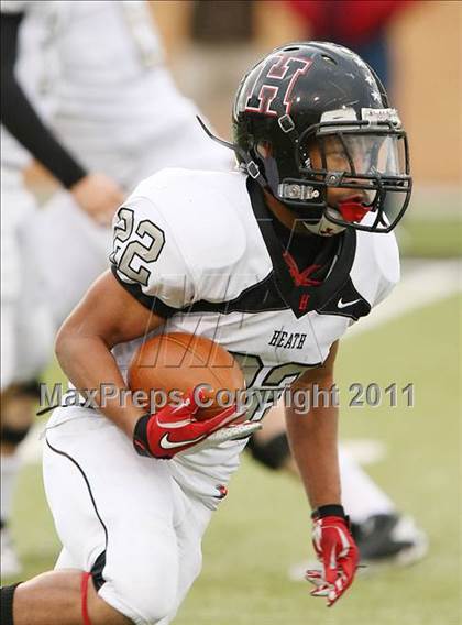 Thumbnail 3 in Rockwall-Heath vs. Sherman (4A Division1 Region ll Semifinal) photogallery.