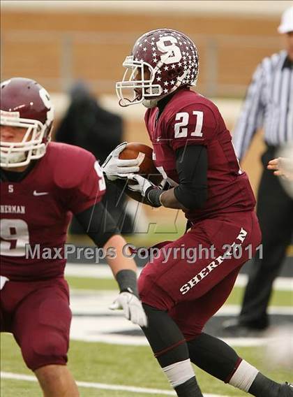 Thumbnail 2 in Rockwall-Heath vs. Sherman (4A Division1 Region ll Semifinal) photogallery.