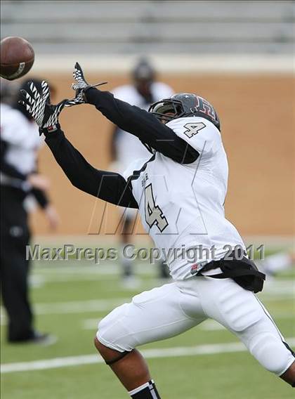 Thumbnail 2 in Rockwall-Heath vs. Sherman (4A Division1 Region ll Semifinal) photogallery.