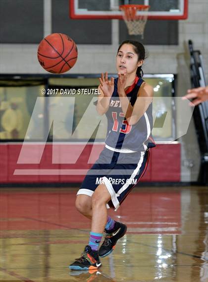 Thumbnail 3 in Beyer vs. Kennedy (Trojan Clash) photogallery.