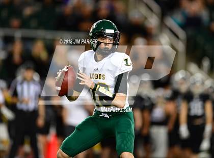 Thumbnail 3 in Vandegrift vs. Longview (UIL 6A Regional Playoff) photogallery.