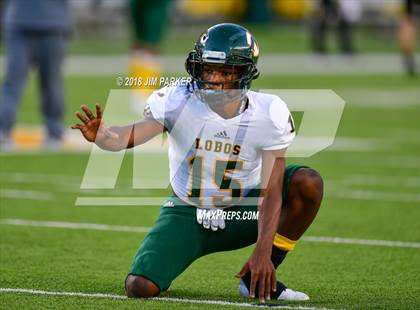 Thumbnail 3 in Vandegrift vs. Longview (UIL 6A Regional Playoff) photogallery.