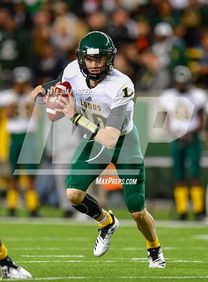 Thumbnail 2 in Vandegrift vs. Longview (UIL 6A Regional Playoff) photogallery.