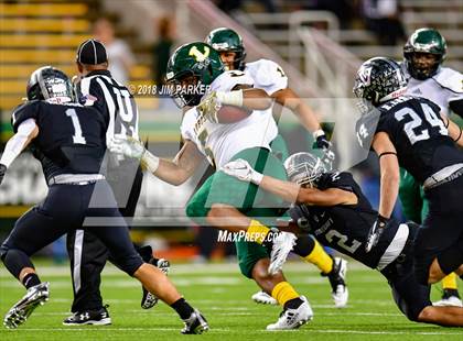 Thumbnail 3 in Vandegrift vs. Longview (UIL 6A Regional Playoff) photogallery.