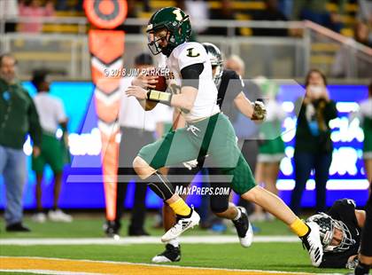 Thumbnail 1 in Vandegrift vs. Longview (UIL 6A Regional Playoff) photogallery.