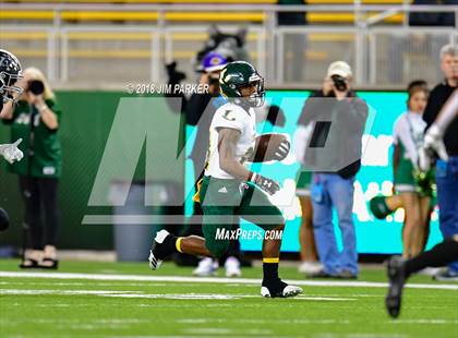 Thumbnail 1 in Vandegrift vs. Longview (UIL 6A Regional Playoff) photogallery.