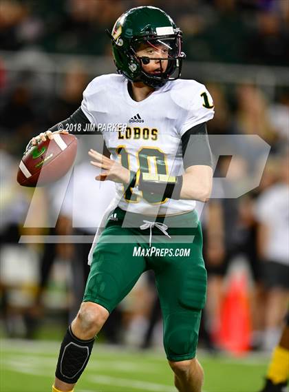 Thumbnail 3 in Vandegrift vs. Longview (UIL 6A Regional Playoff) photogallery.