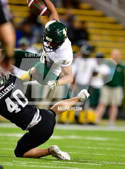 Thumbnail 3 in Vandegrift vs. Longview (UIL 6A Regional Playoff) photogallery.