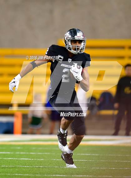 Thumbnail 3 in Vandegrift vs. Longview (UIL 6A Regional Playoff) photogallery.