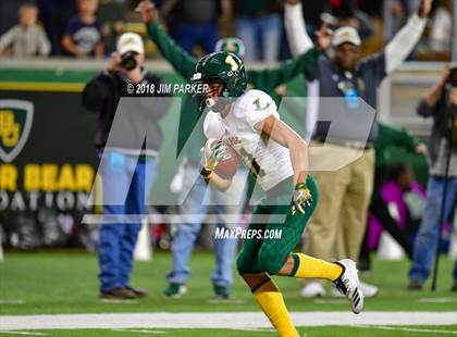 Thumbnail 1 in Vandegrift vs. Longview (UIL 6A Regional Playoff) photogallery.