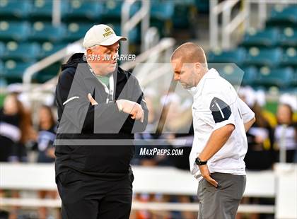 Thumbnail 1 in Vandegrift vs. Longview (UIL 6A Regional Playoff) photogallery.