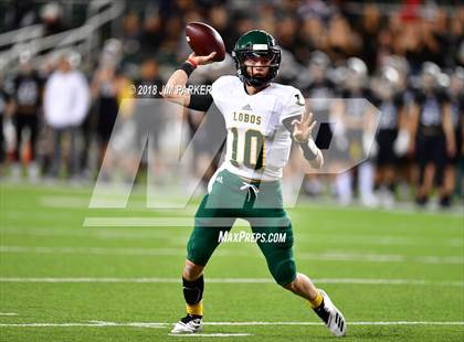 Thumbnail 2 in Vandegrift vs. Longview (UIL 6A Regional Playoff) photogallery.