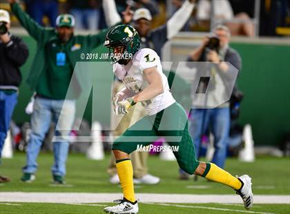 Thumbnail 3 in Vandegrift vs. Longview (UIL 6A Regional Playoff) photogallery.