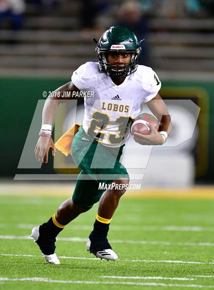 Thumbnail 1 in Vandegrift vs. Longview (UIL 6A Regional Playoff) photogallery.