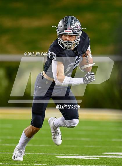 Thumbnail 3 in Vandegrift vs. Longview (UIL 6A Regional Playoff) photogallery.