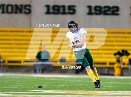 Thumbnail 1 in Vandegrift vs. Longview (UIL 6A Regional Playoff) photogallery.