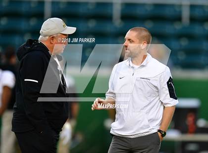 Thumbnail 2 in Vandegrift vs. Longview (UIL 6A Regional Playoff) photogallery.