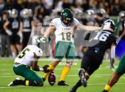 Thumbnail 2 in Vandegrift vs. Longview (UIL 6A Regional Playoff) photogallery.