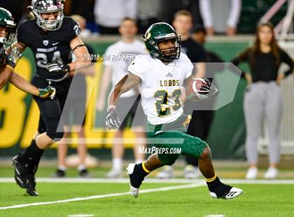 Thumbnail 1 in Vandegrift vs. Longview (UIL 6A Regional Playoff) photogallery.