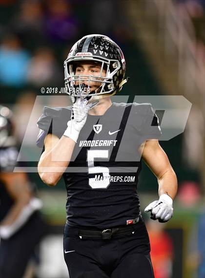 Thumbnail 3 in Vandegrift vs. Longview (UIL 6A Regional Playoff) photogallery.