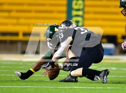 Thumbnail 1 in Vandegrift vs. Longview (UIL 6A Regional Playoff) photogallery.