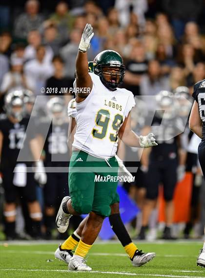 Thumbnail 3 in Vandegrift vs. Longview (UIL 6A Regional Playoff) photogallery.