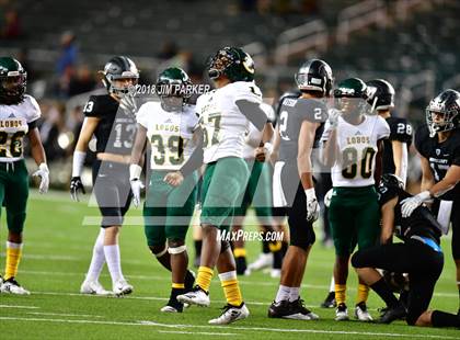 Thumbnail 3 in Vandegrift vs. Longview (UIL 6A Regional Playoff) photogallery.