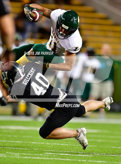 Thumbnail 2 in Vandegrift vs. Longview (UIL 6A Regional Playoff) photogallery.