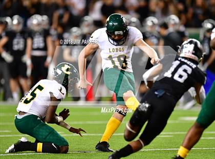 Thumbnail 3 in Vandegrift vs. Longview (UIL 6A Regional Playoff) photogallery.