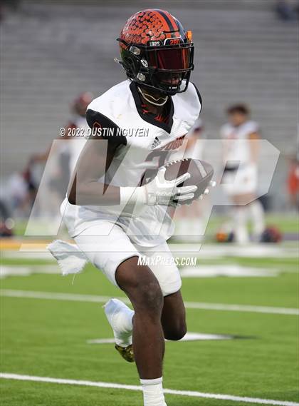 Thumbnail 3 in Timpson vs. Refugio (UIL 2A D1 Semifinal) photogallery.