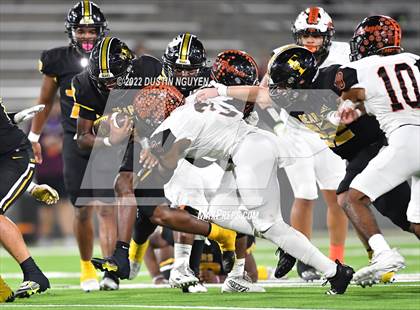 Thumbnail 2 in Timpson vs. Refugio (UIL 2A D1 Semifinal) photogallery.