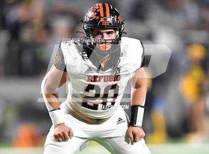 Thumbnail 2 in Timpson vs. Refugio (UIL 2A D1 Semifinal) photogallery.
